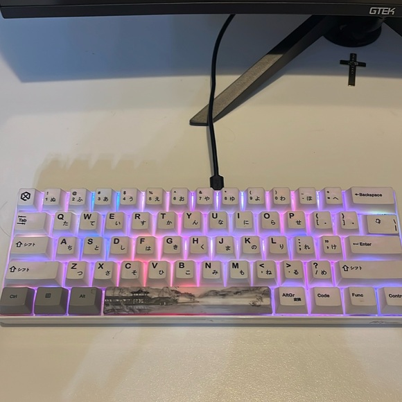 60% gaming keyboard RK61 with custom keycaps red switches